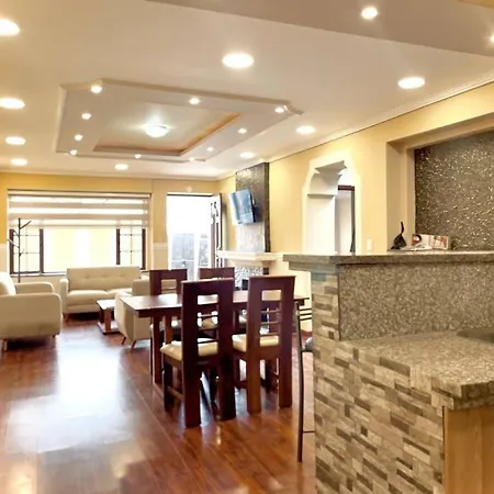 Cerca De Todo ! Apartment Ambato Exterior photo