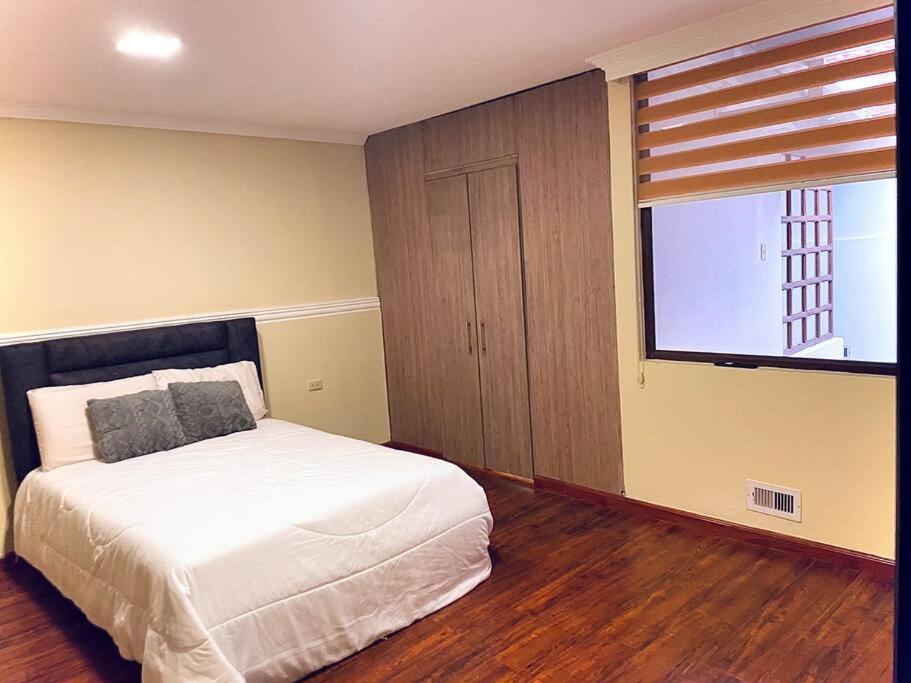 Cerca De Todo ! Apartment Ambato