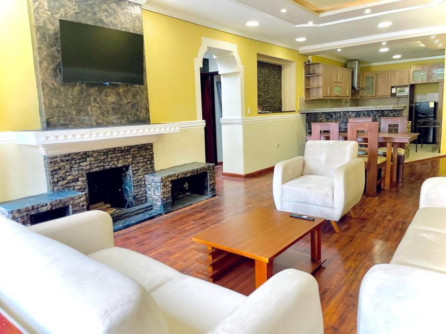 Cerca De Todo ! Apartamento Ambato